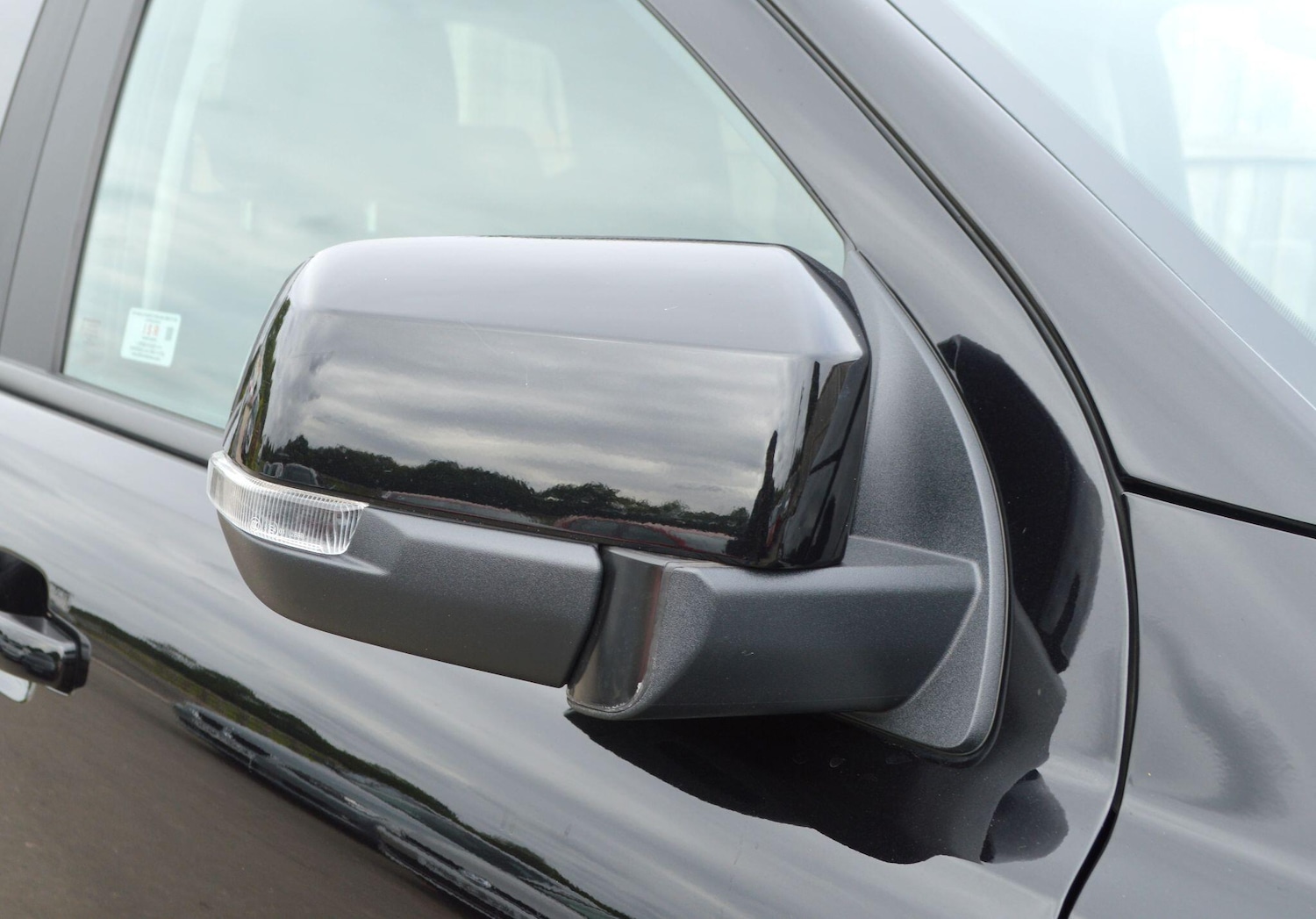 Used Volkswagen Amarok for sale - 78214306: Photo 10