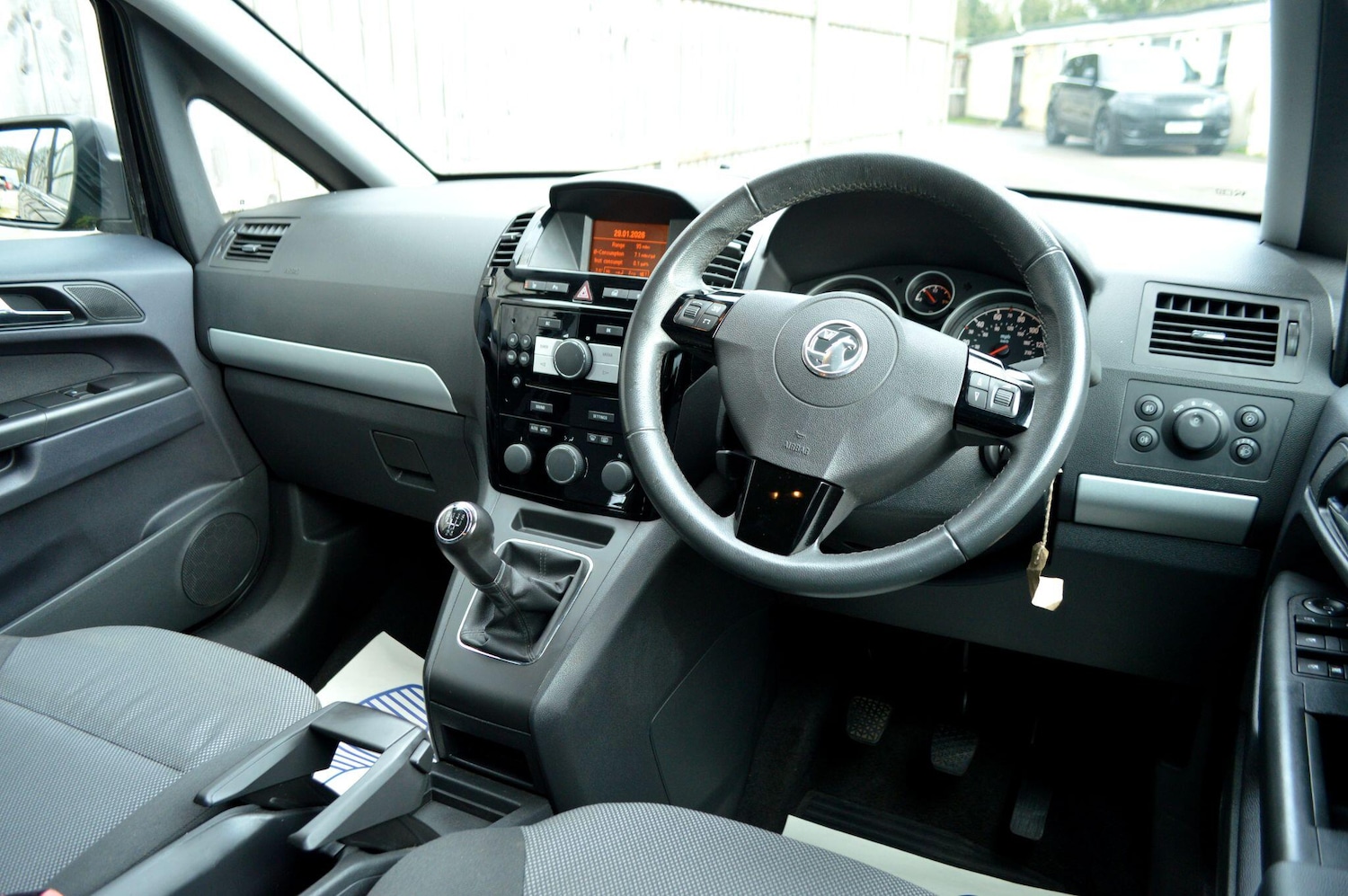 Used Vauxhall Zafira 2012 for sale - 77376889: Photo 2