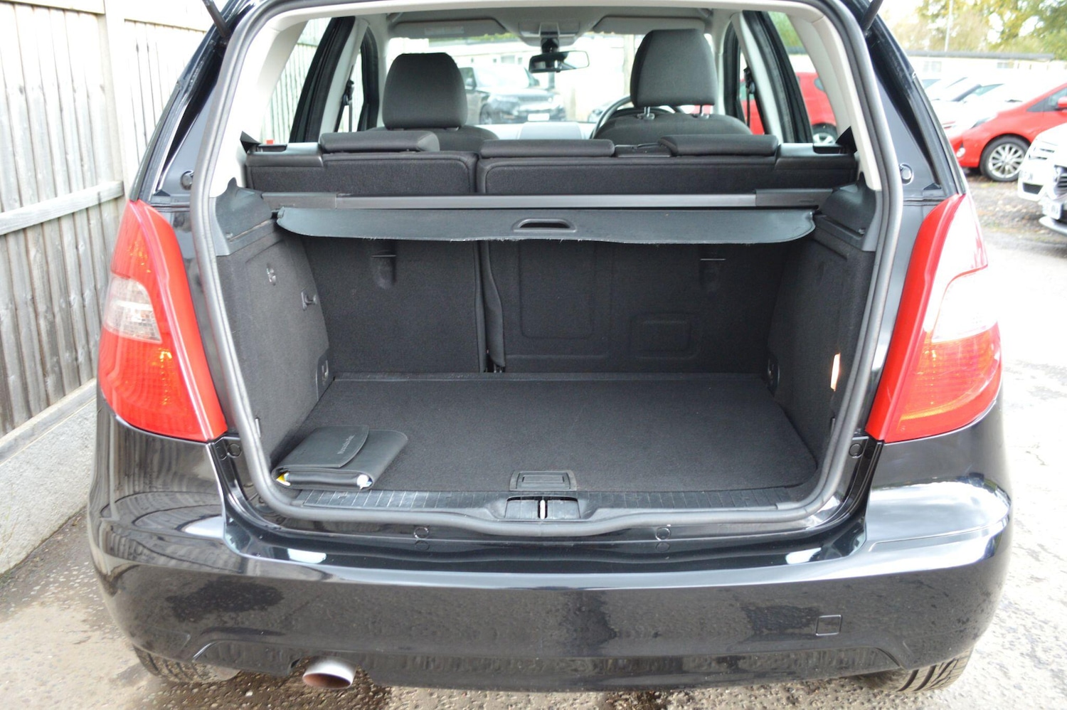 Used Mercedes-Benz A-Class 2011 for sale - 76989445: Photo 11