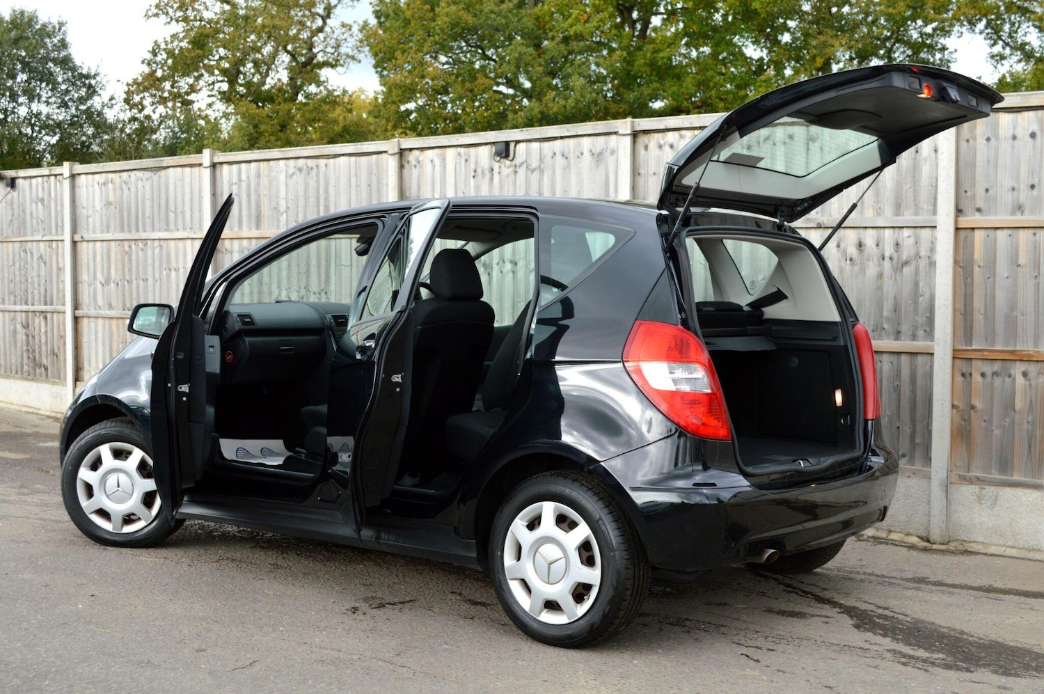 Used Mercedes-Benz A-Class 2011 for sale - 76989445: Photo 13