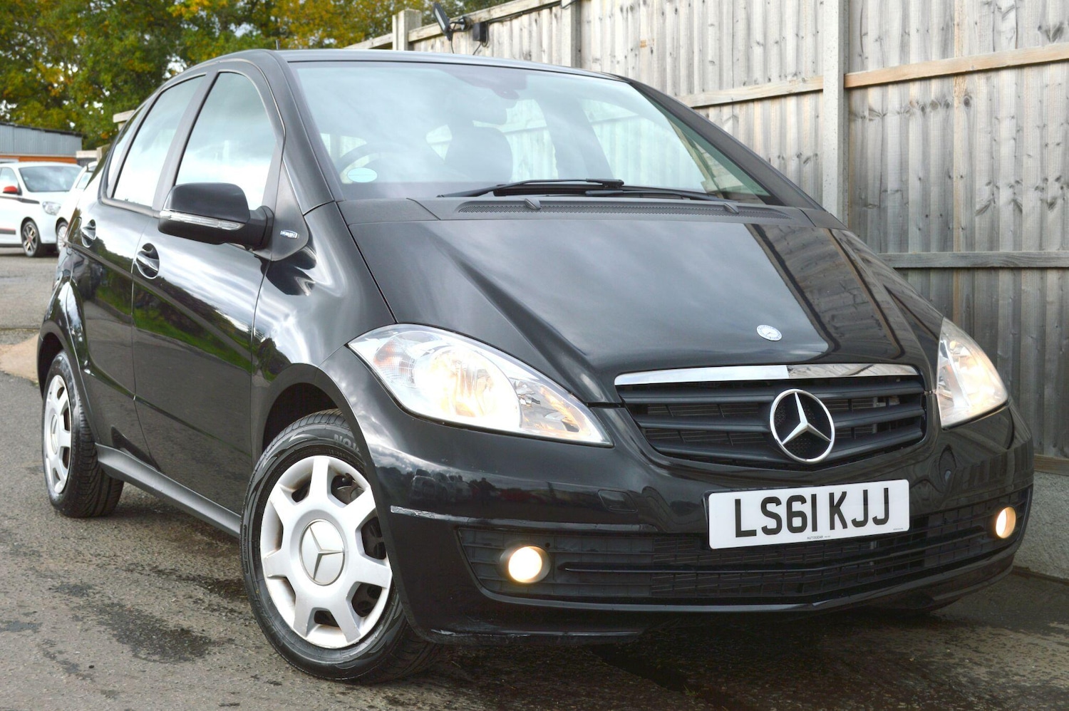 Used Mercedes-Benz A-Class 2011 for sale - 76989445: Photo 3