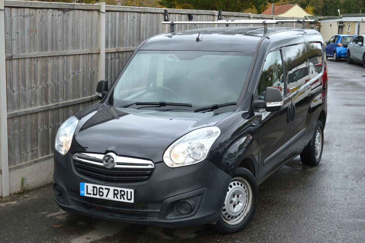Used Vauxhall Combo 2017 for sale - 76498532: Photo 1