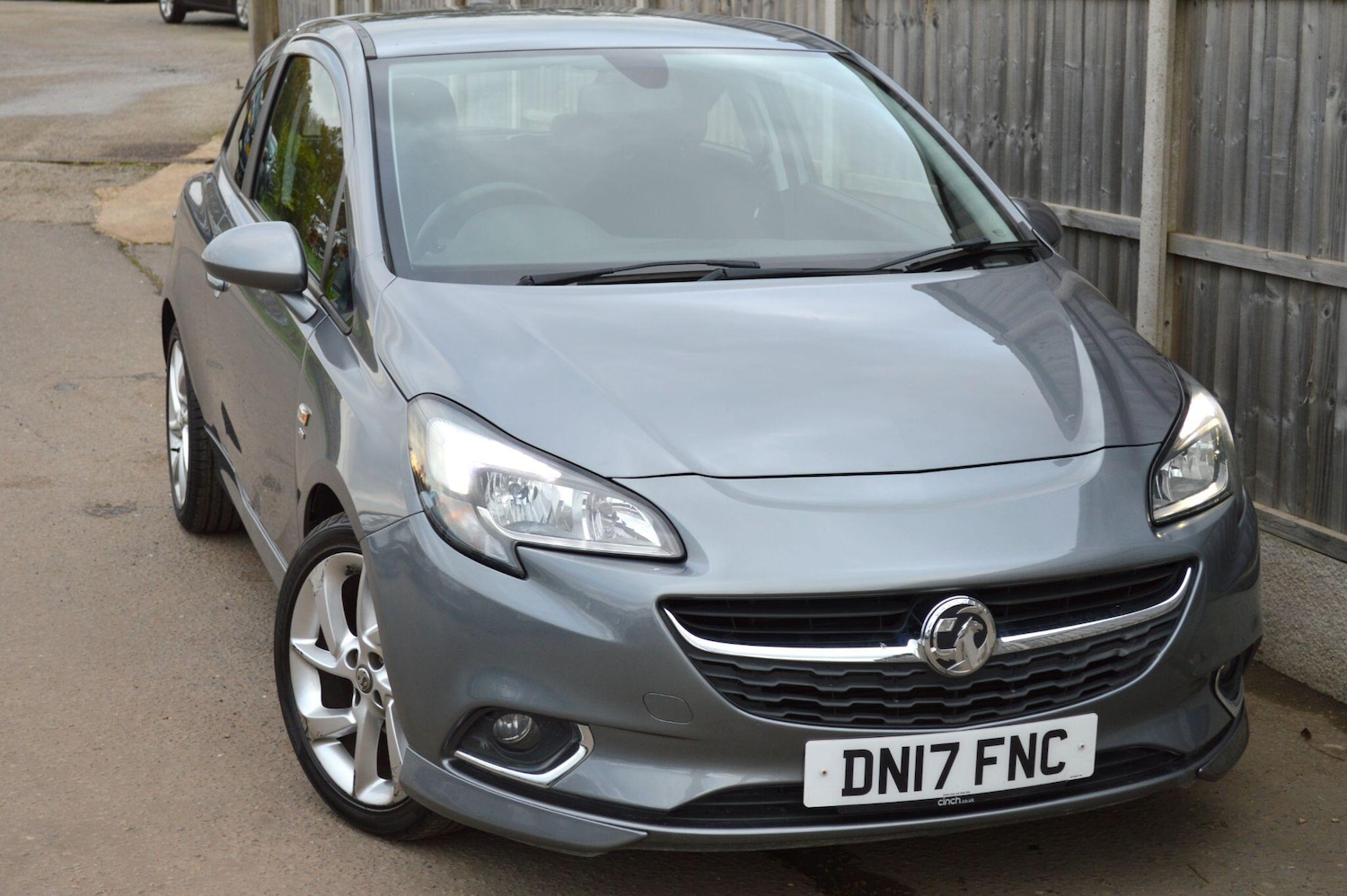 Used Vauxhall Corsa 2017 for sale - 76702152: Photo 1