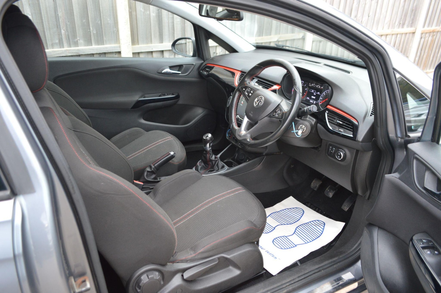 Used Vauxhall Corsa 2017 for sale - 76702152: Photo 2