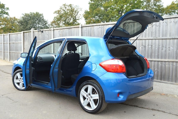 Used Toyota Auris 2010 for sale - 76295666: Photo 14