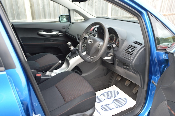 Used Toyota Auris 2010 for sale - 76295666: Photo 18