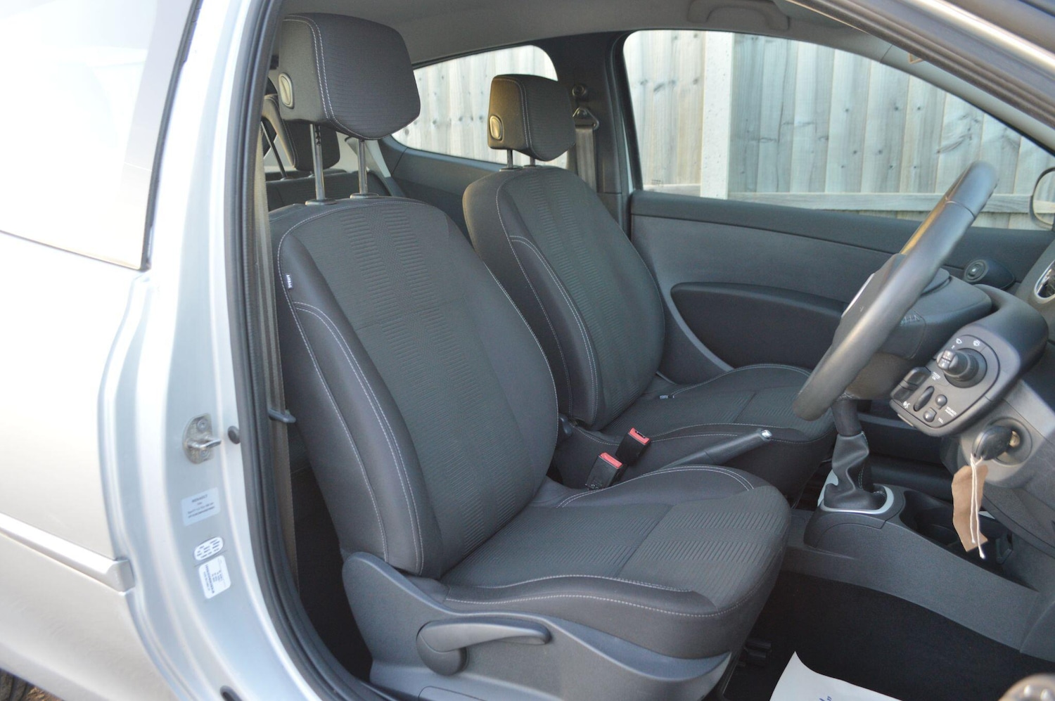 Used Renault Clio 2011 for sale - 77081409: Photo 13