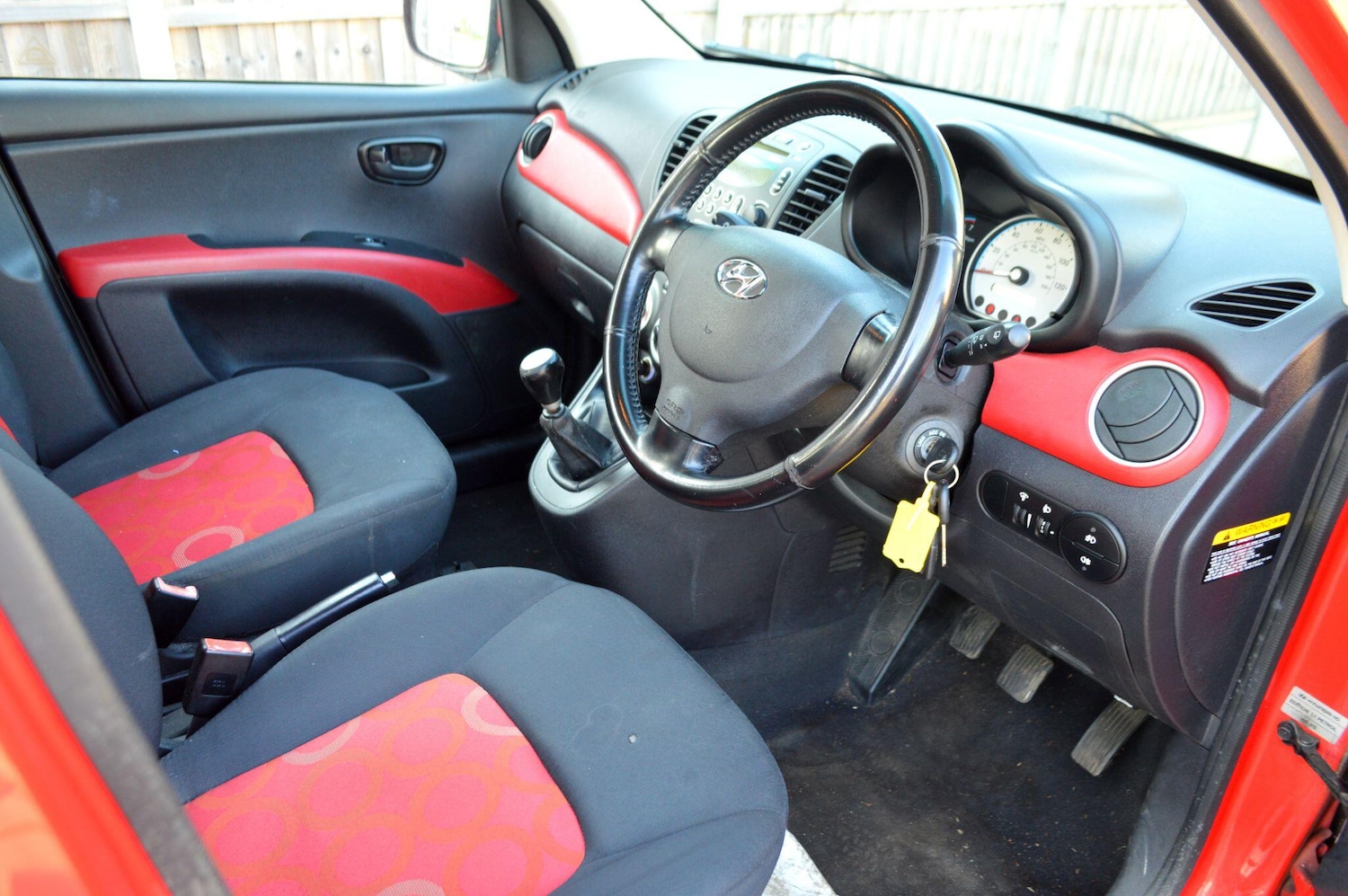 Used Hyundai i10 2010 for sale - 77957873: Photo 2