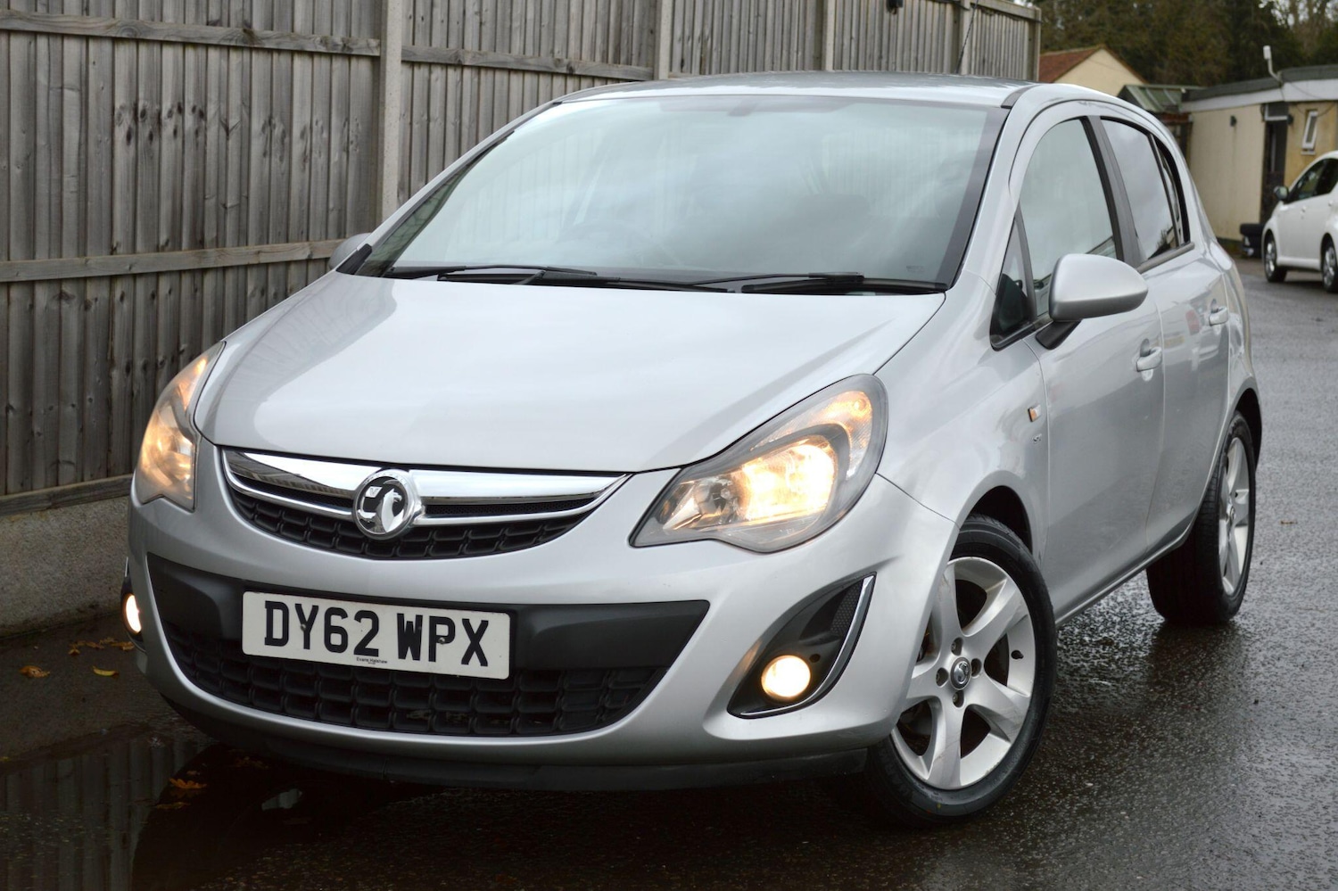 Used Vauxhall Corsa 2012 for sale - 76865902: Photo 3