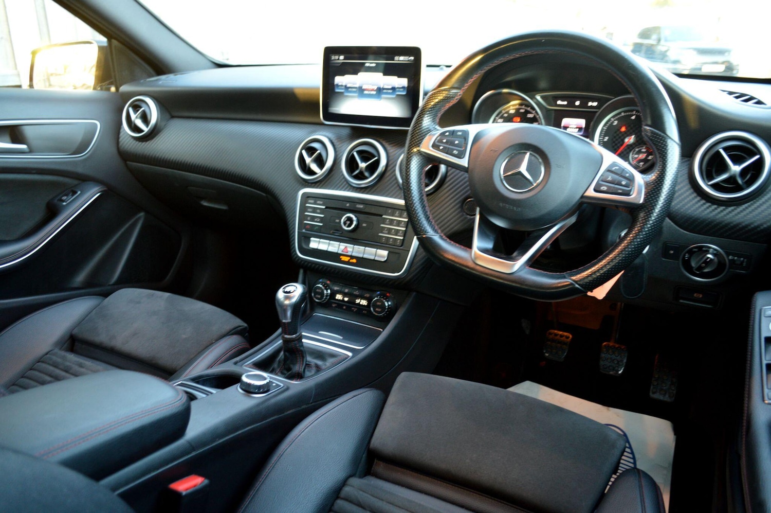 Used Mercedes-Benz A-Class 2017 for sale - 76658581: Photo 2