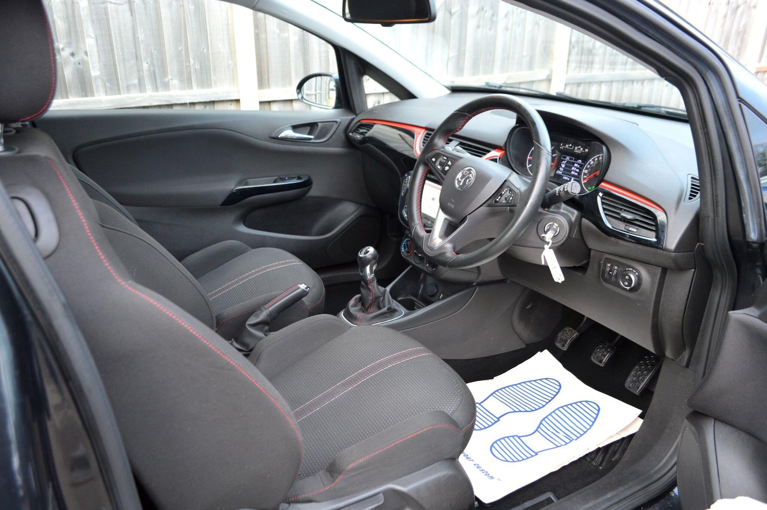 Used Vauxhall Corsa 2015 for sale - 76913905: Photo 2