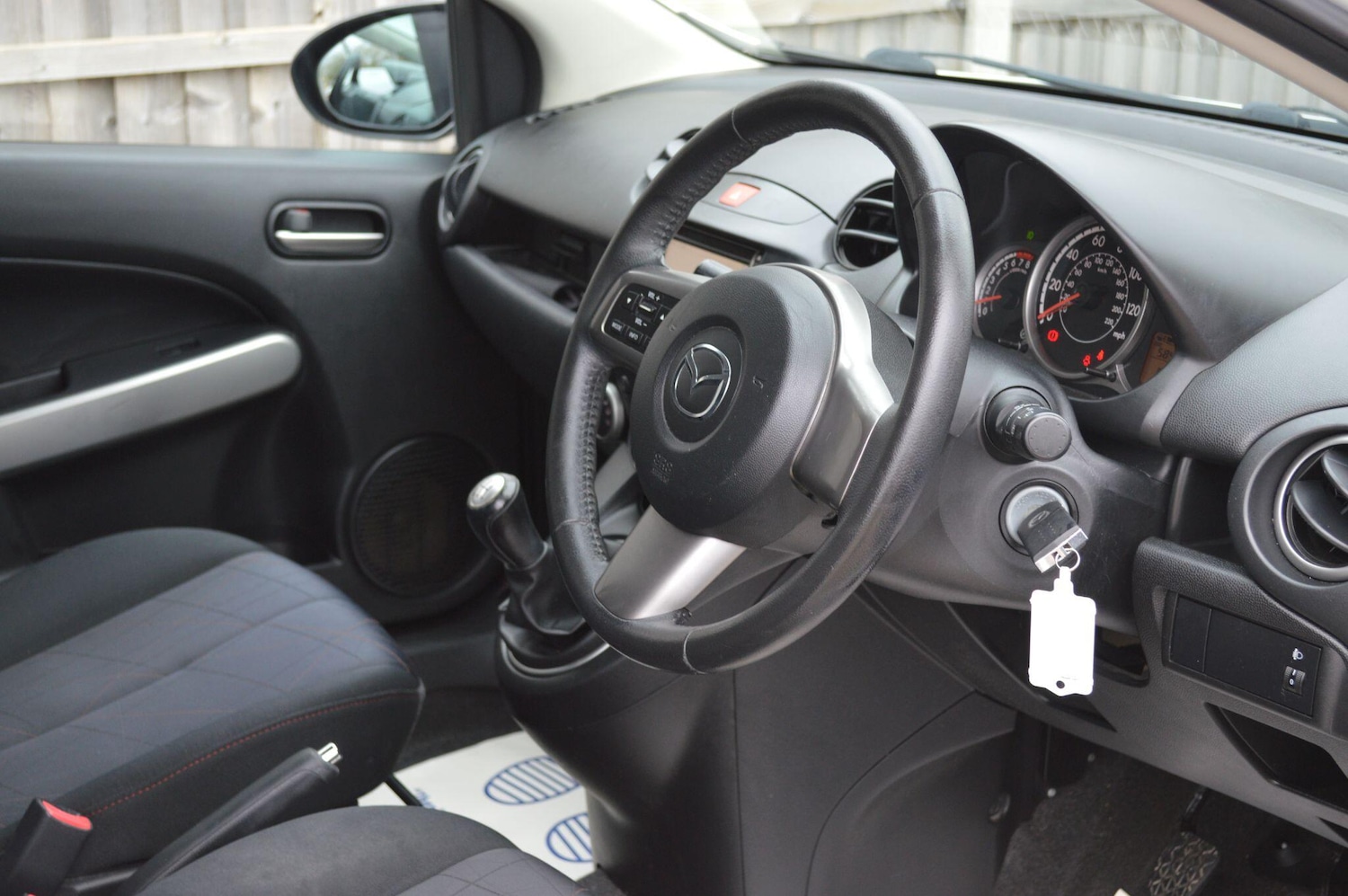 Used Mazda Mazda2 2013 for sale - 76952903: Photo 16
