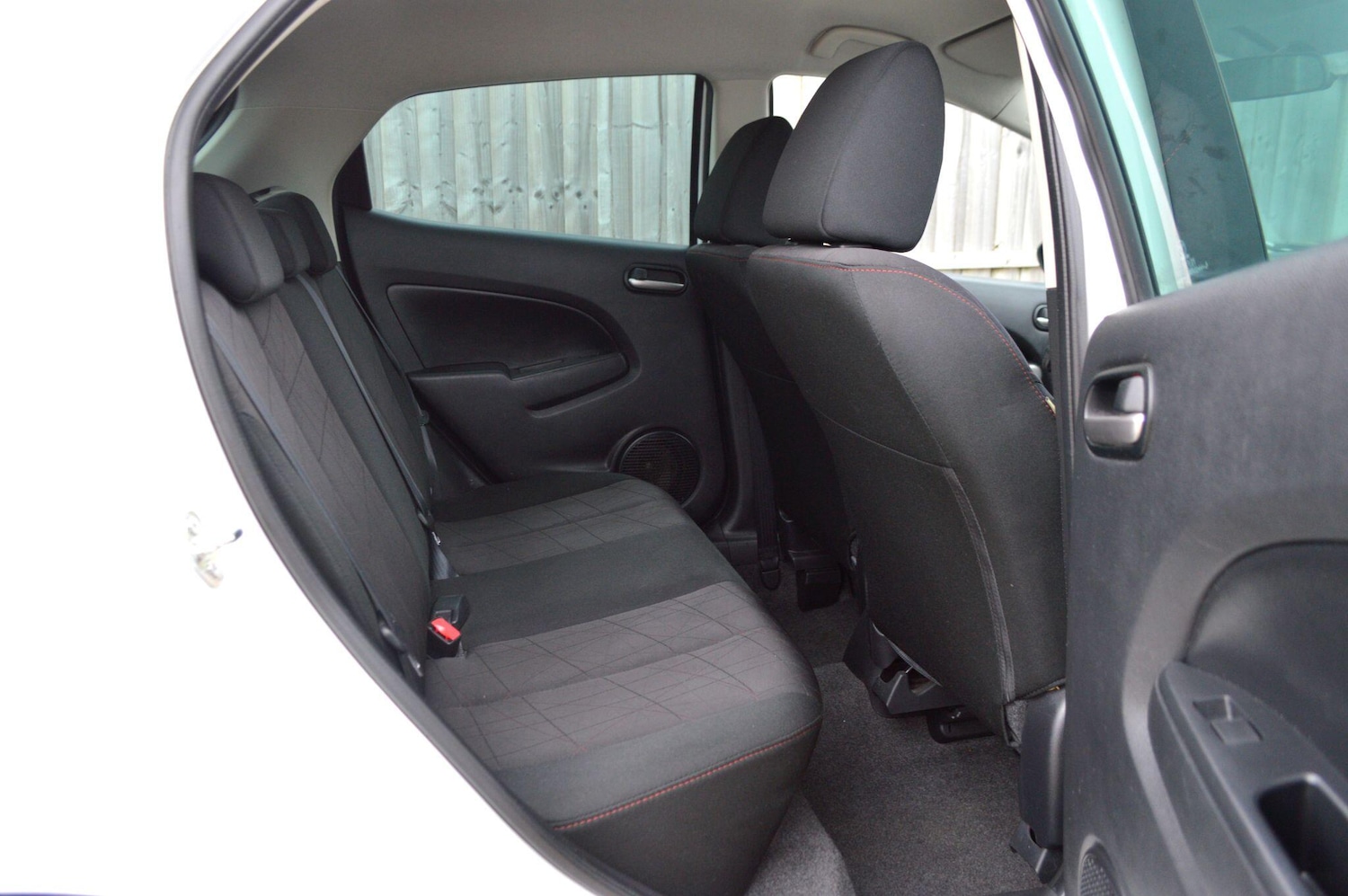 Used Mazda Mazda2 2013 for sale - 76952903: Photo 8