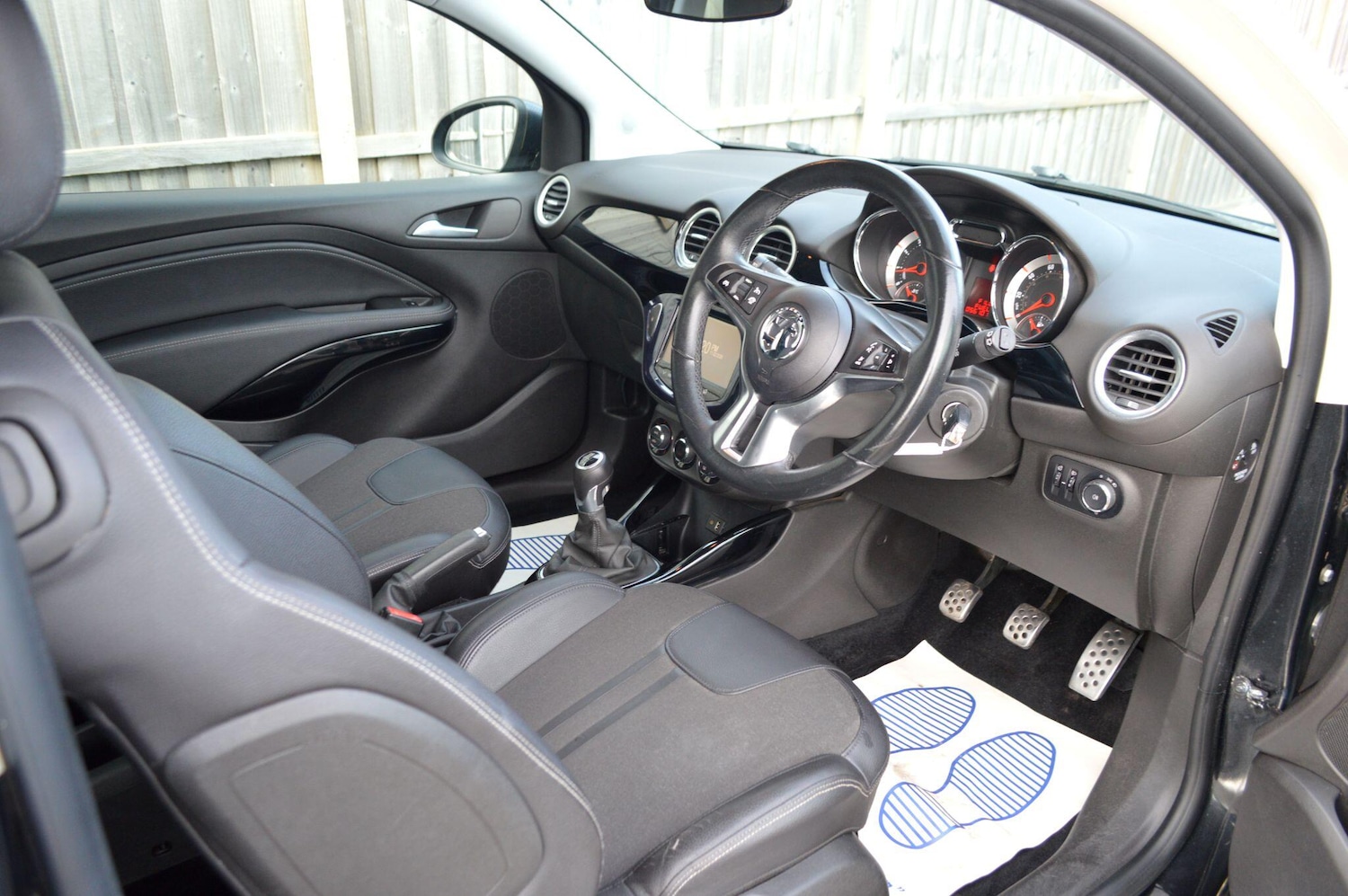 Used Vauxhall ADAM 2013 for sale - 77524931: Photo 2