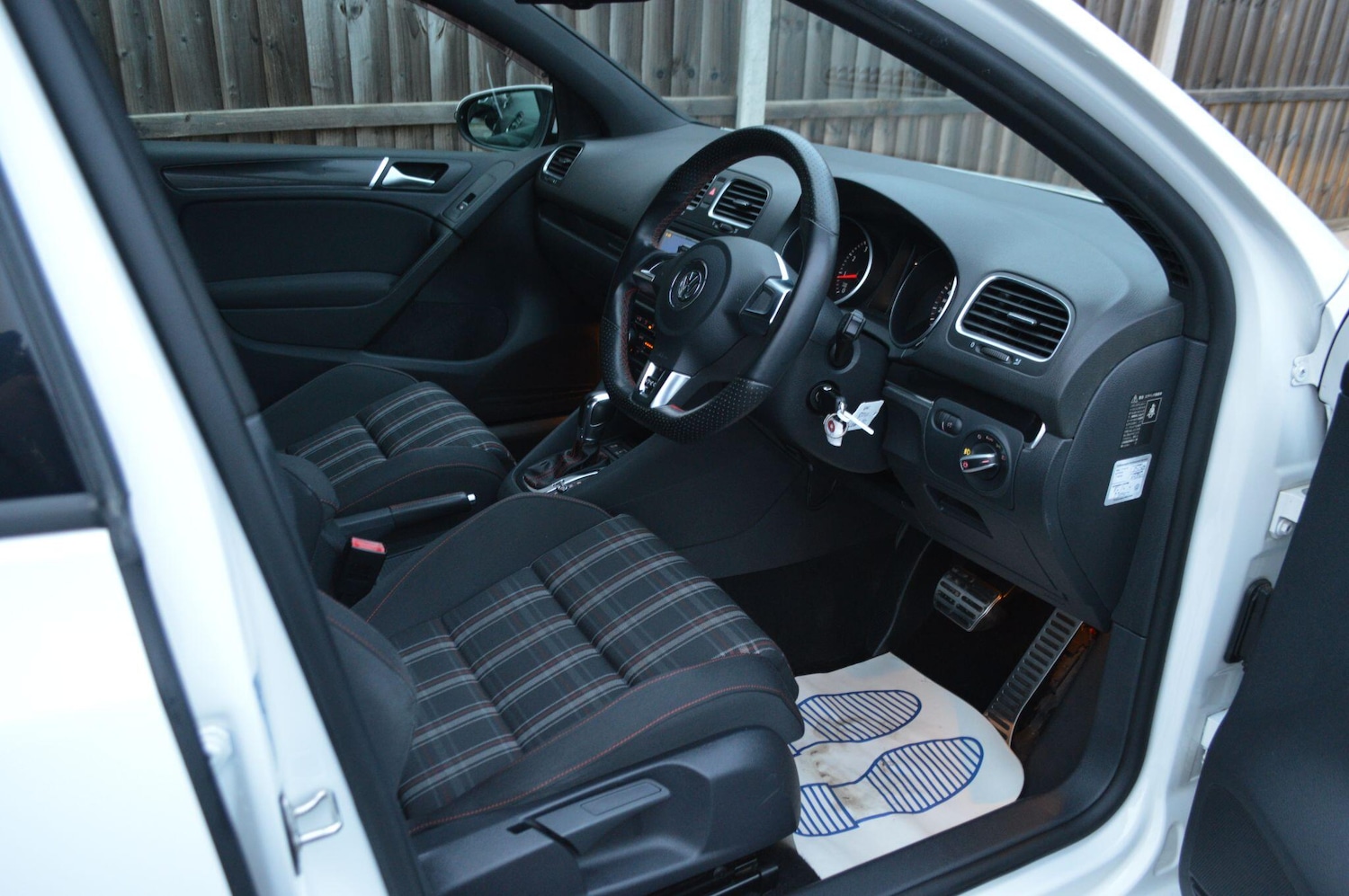 Used Volkswagen Golf 2025 for sale - 77049753: Photo 2