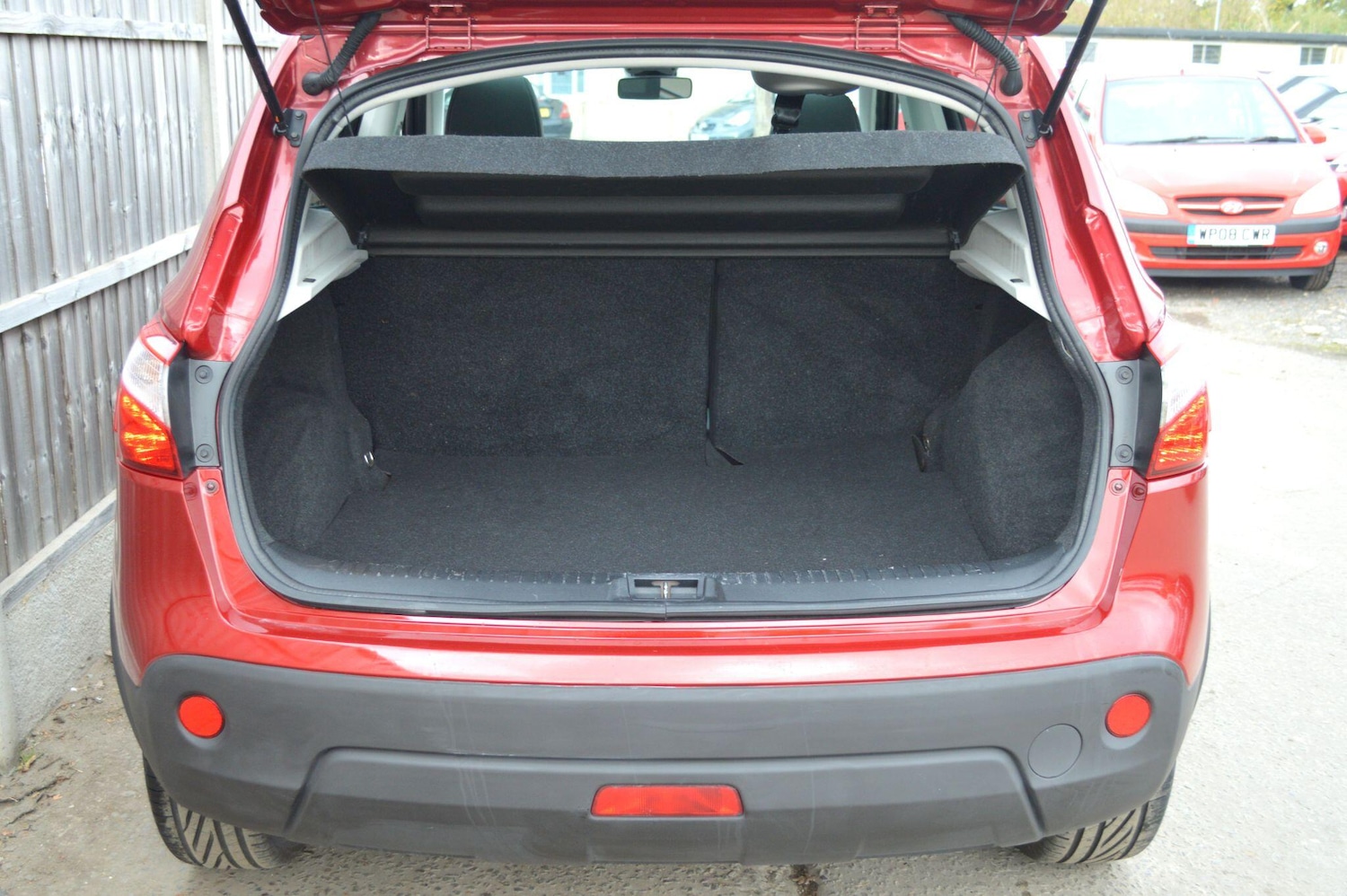 Used Nissan Qashqai 2013 for sale - 76295484: Photo 14