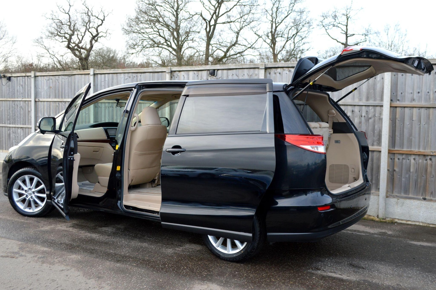 Used Toyota Estima 2026 for sale - 77387783: Photo 16