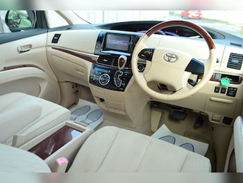 Used Toyota Estima 2014 for sale - 77387783: Photo