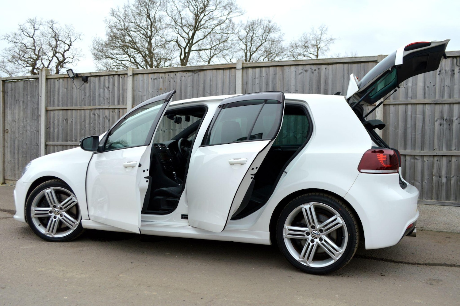 Used Volkswagen Golf 2025 for sale - 77067025: Photo 32