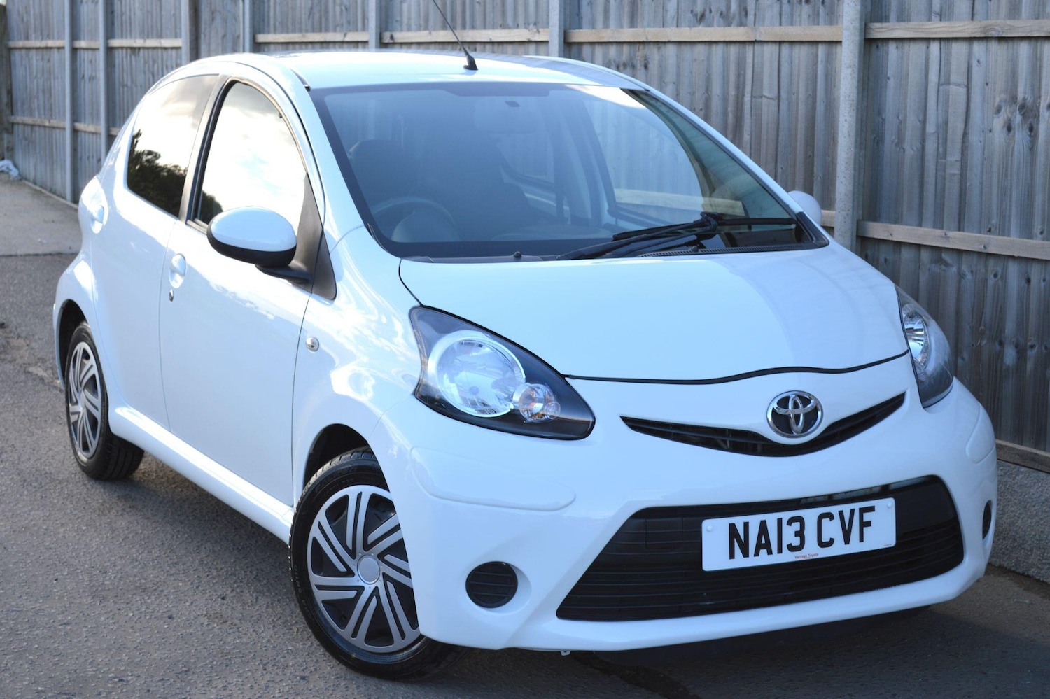 Used Toyota AYGO 2013 for sale - 76371475: Photo 1