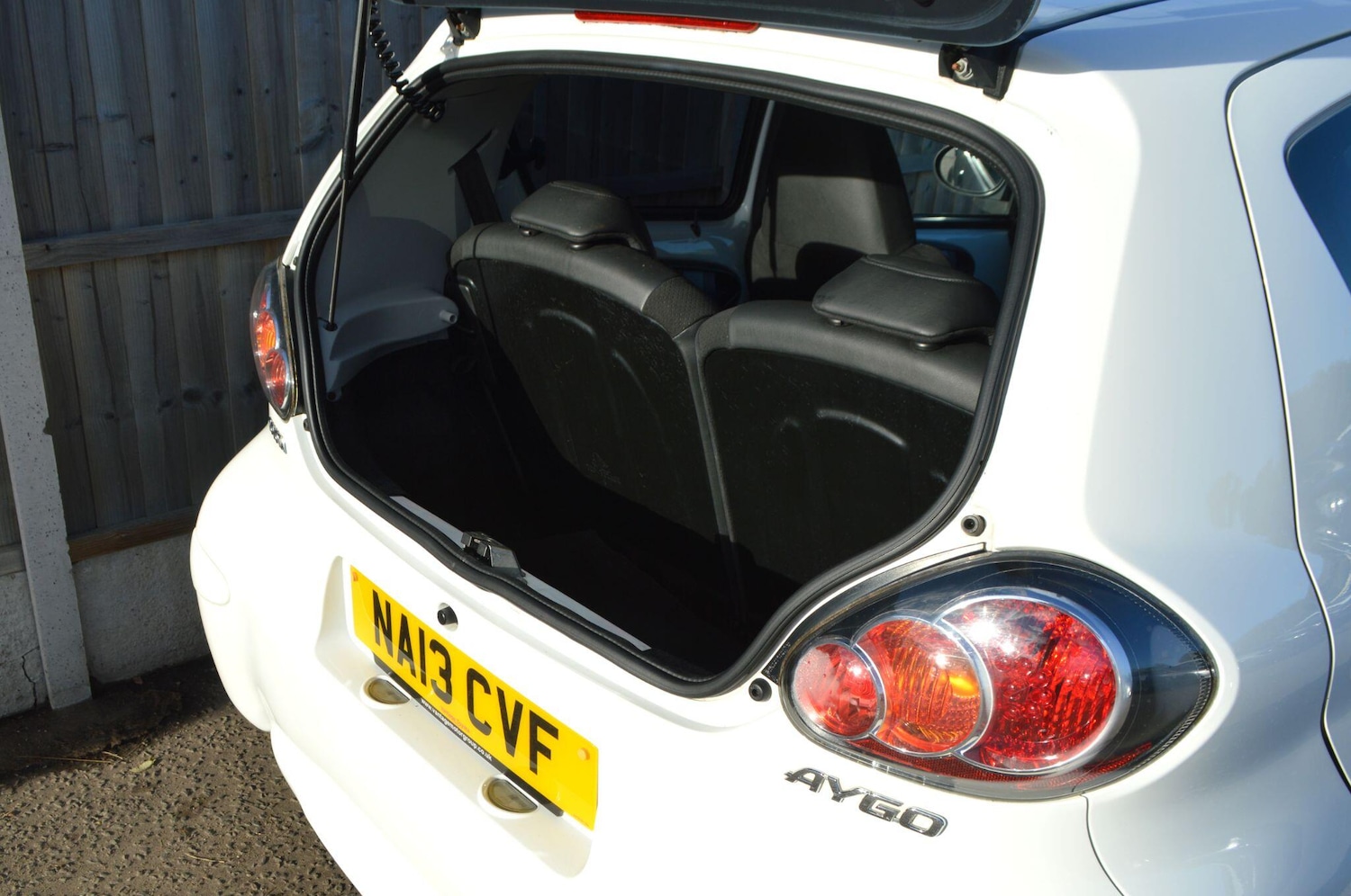 Used Toyota AYGO 2013 for sale - 76371475: Photo 10