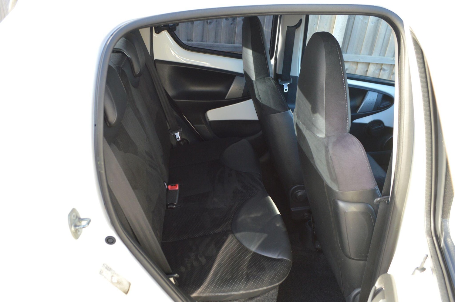 Used Toyota AYGO 2013 for sale - 76371475: Photo 8
