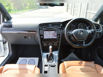 Used Volkswagen Golf 2014 for sale - 75635341: Photo