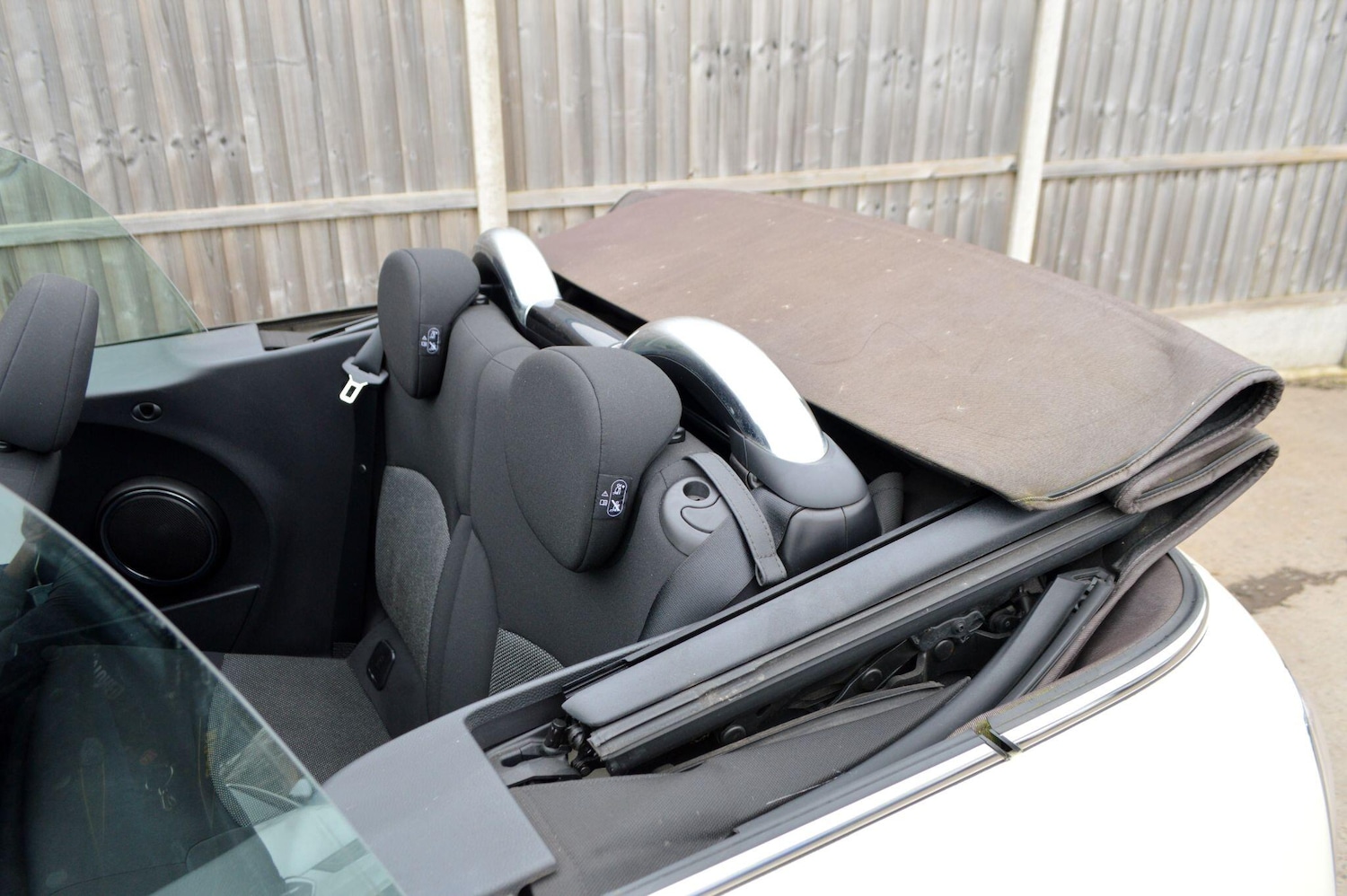 Used MINI Convertible 2014 for sale - 77784778: Photo 18