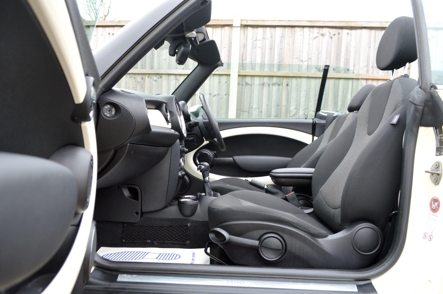 Used MINI Convertible 2014 for sale - 77784778: Photo 22