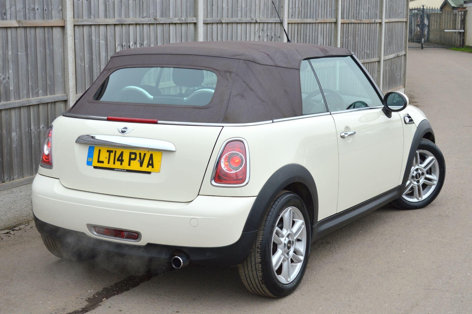 Used MINI Convertible 2014 for sale - 77784778: Photo 26