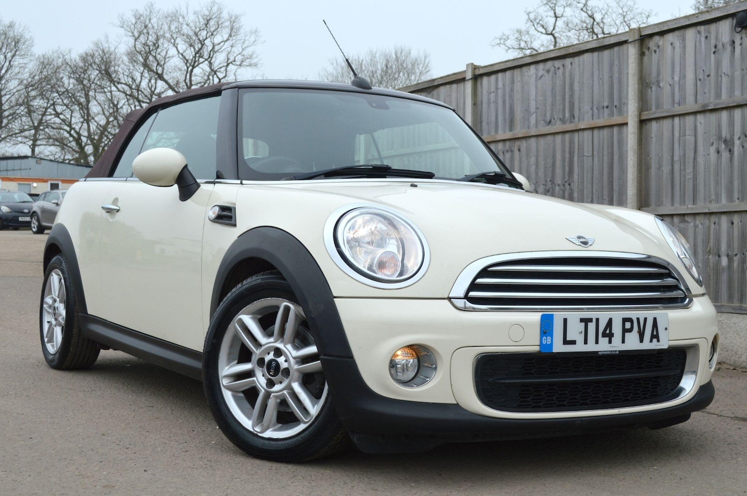 Used MINI Convertible 2014 for sale - 77784778: Photo 29