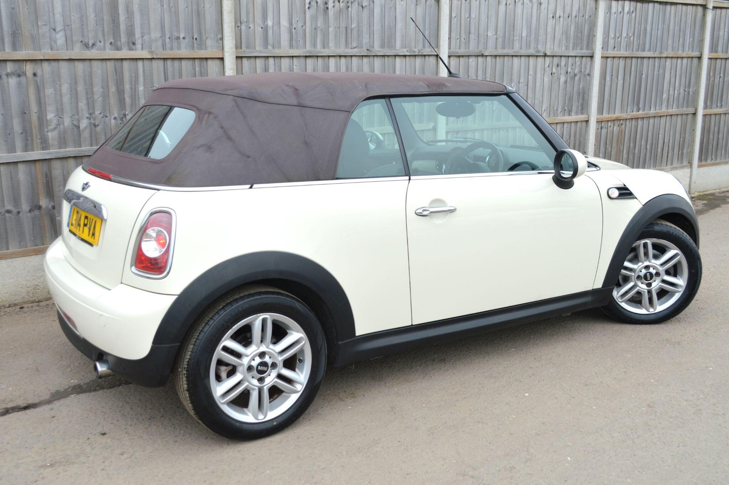 Used MINI Convertible 2014 for sale - 77784778: Photo 31