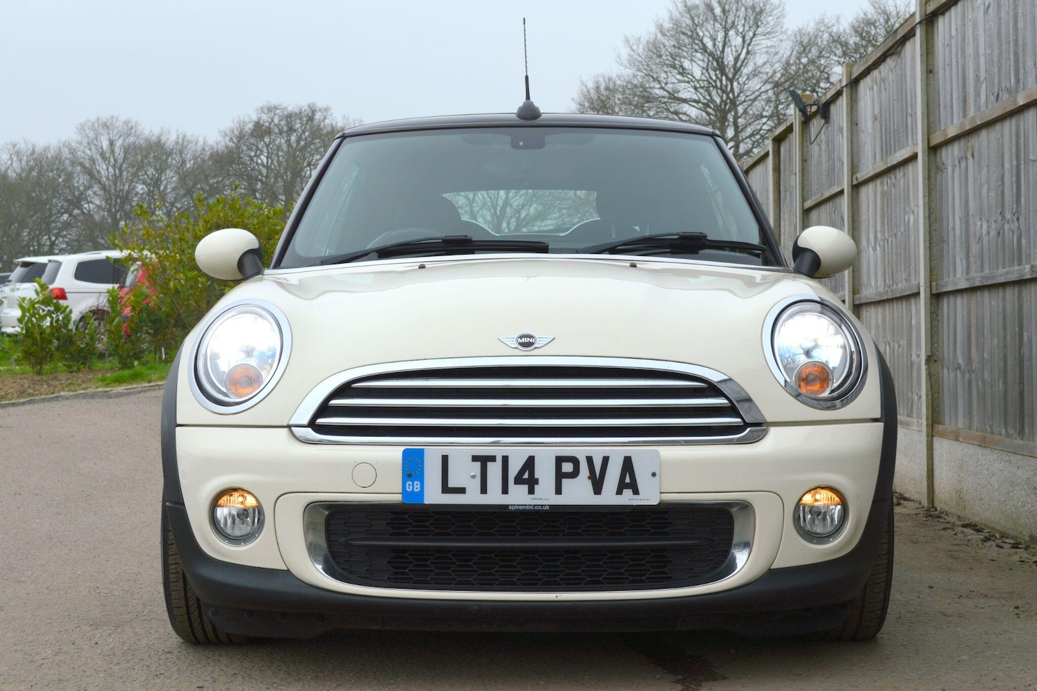 Used MINI Convertible 2014 for sale - 77784778: Photo 4