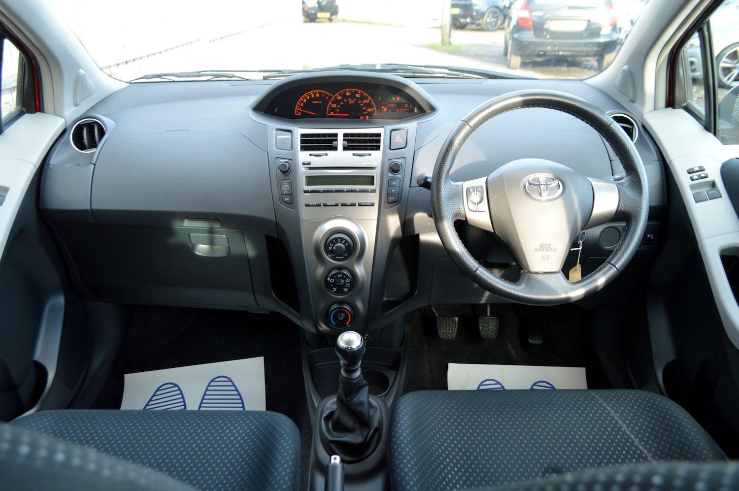 Used Toyota Yaris for sale - 77314973: Photo 2