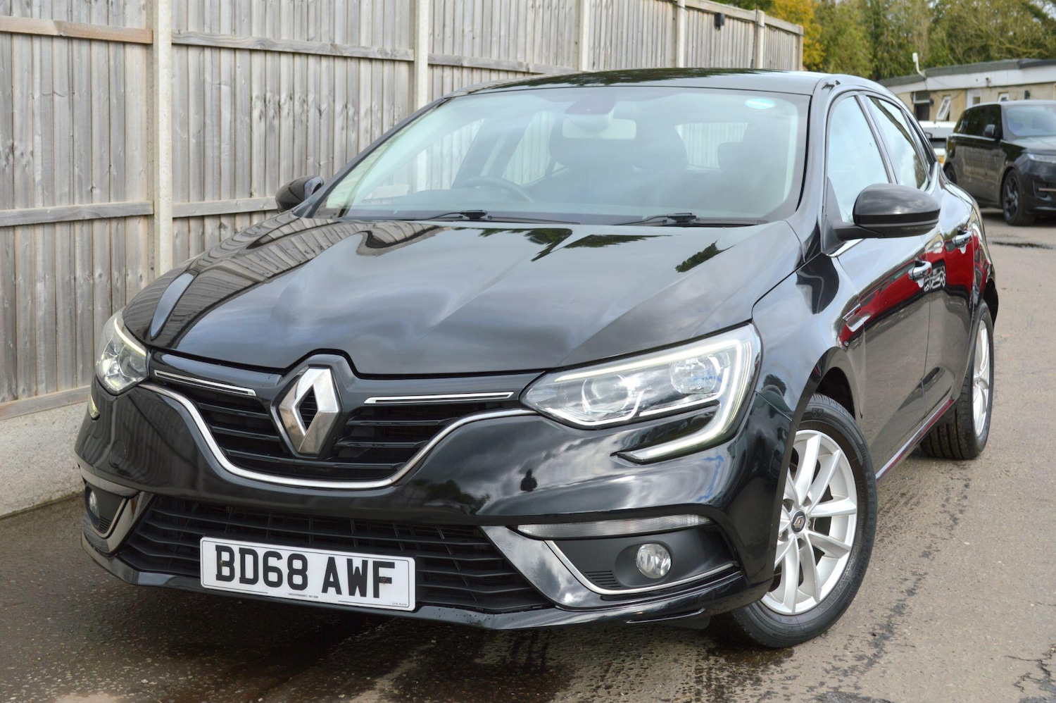 Used Renault Megane 2018 for sale - 76348721: Photo 1