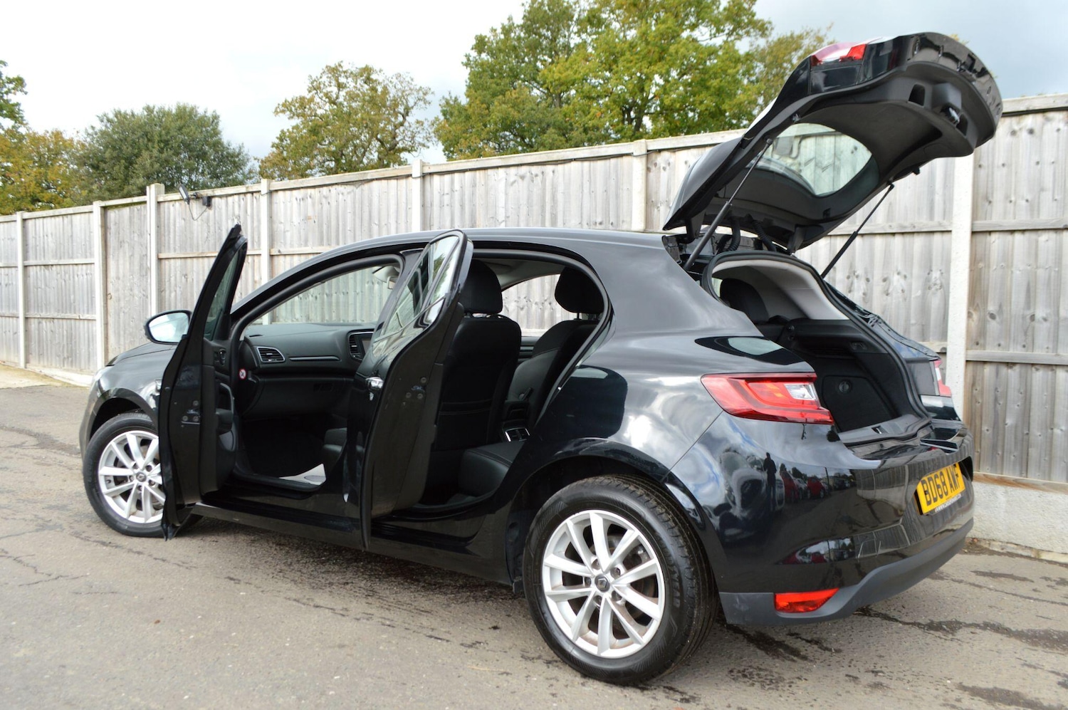 Used Renault Megane 2018 for sale - 76348721: Photo 14