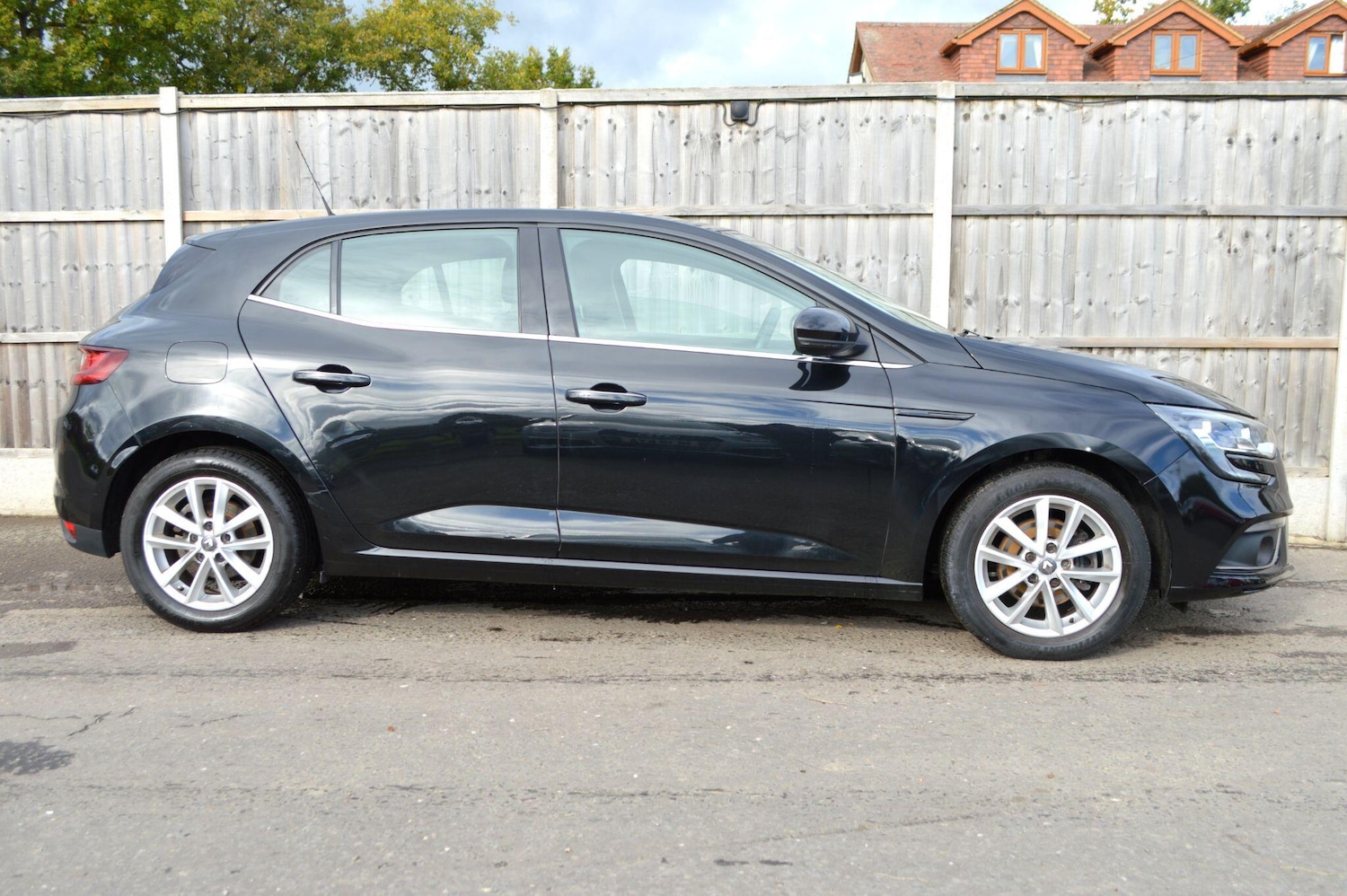 Used Renault Megane 2018 for sale - 76348721: Photo 23