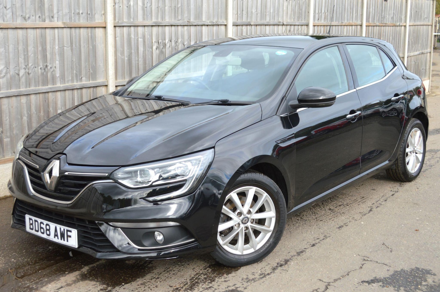 Used Renault Megane 2018 for sale - 76348721: Photo 24