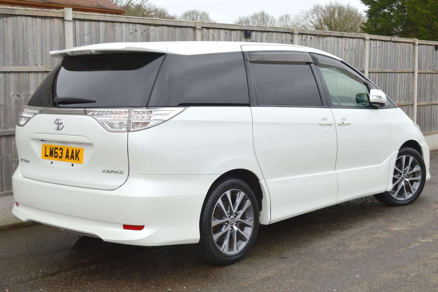 Used Toyota Estima for sale - 77633927: Photo 24