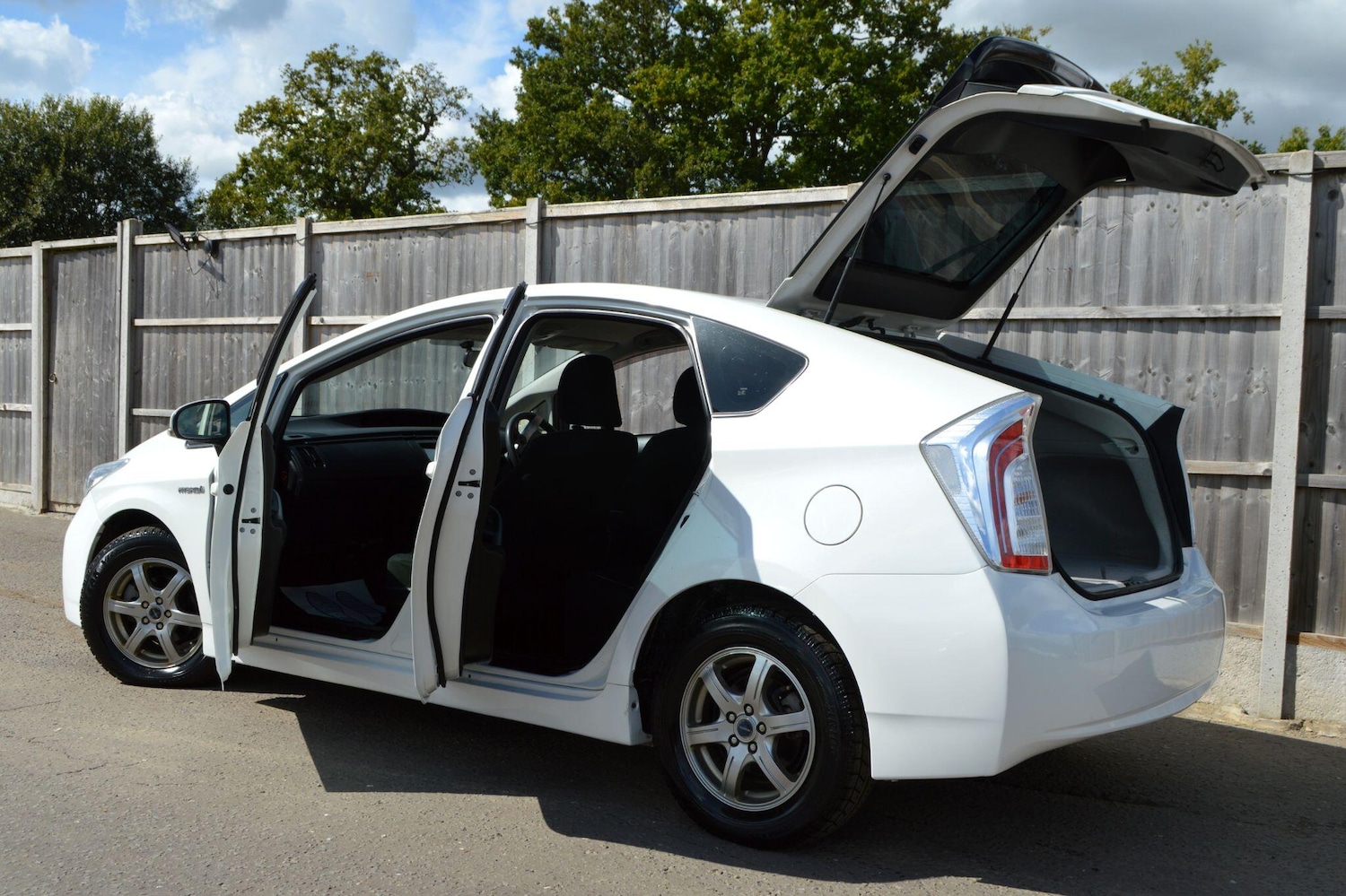 Used Toyota Prius 2020 for sale - 76472777: Photo 13