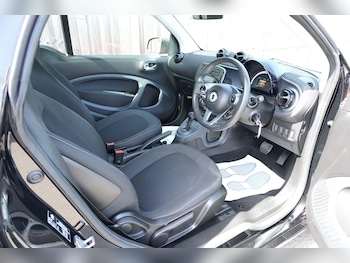 Used smart fortwo 2019 for sale - 78684993: Photo