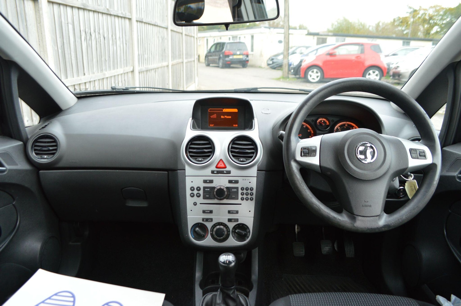 Used Vauxhall Corsa 2012 for sale - 76349401: Photo 2