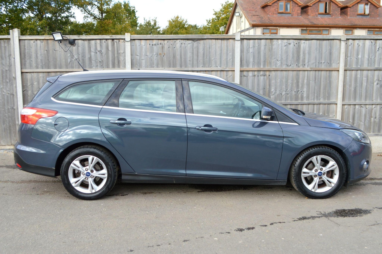Used Ford Focus 2011 for sale - 76388890: Photo 24