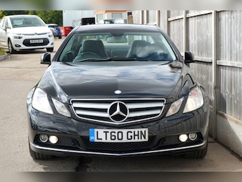 Used Mercedes-Benz E Class 2010 for sale - 79577090: Photo