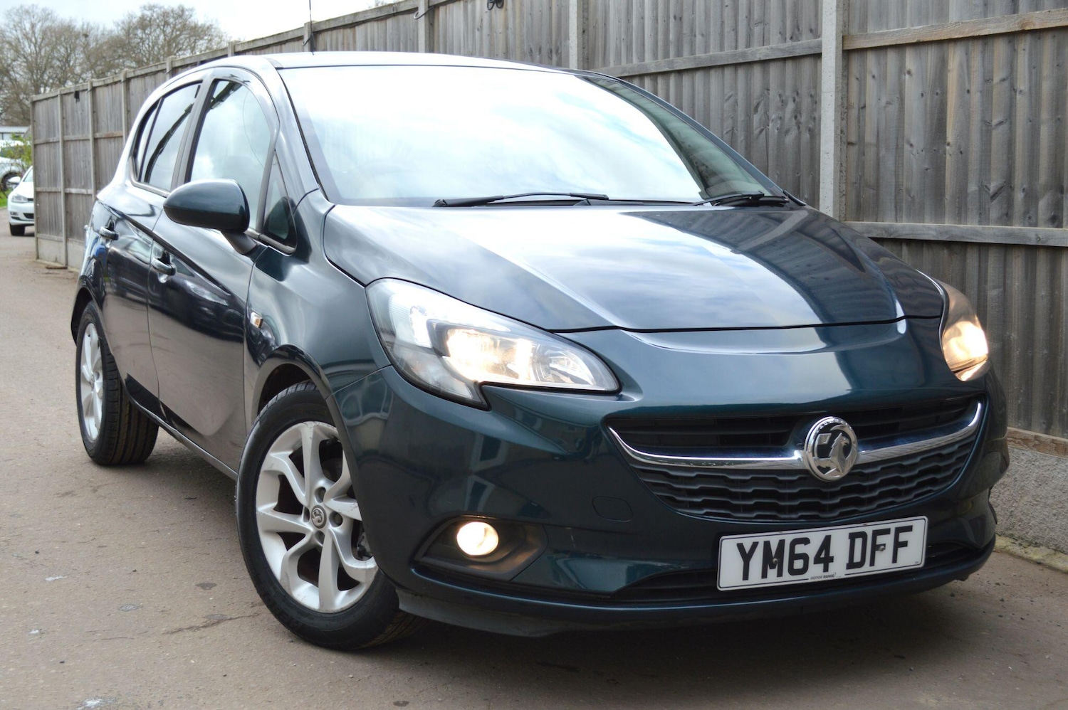 Used Vauxhall Corsa 2015 for sale - 76964334: Photo 1