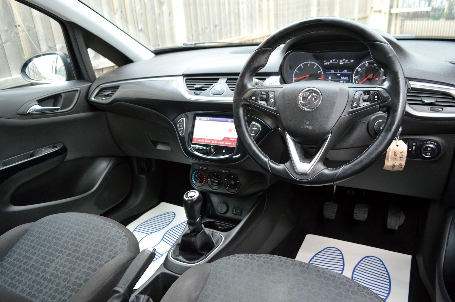 Used Vauxhall Corsa 2015 for sale - 76964334: Photo 2