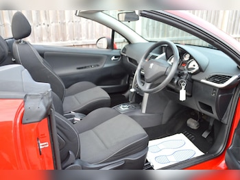 Used Peugeot 207 2011 for sale - 76573785: Photo