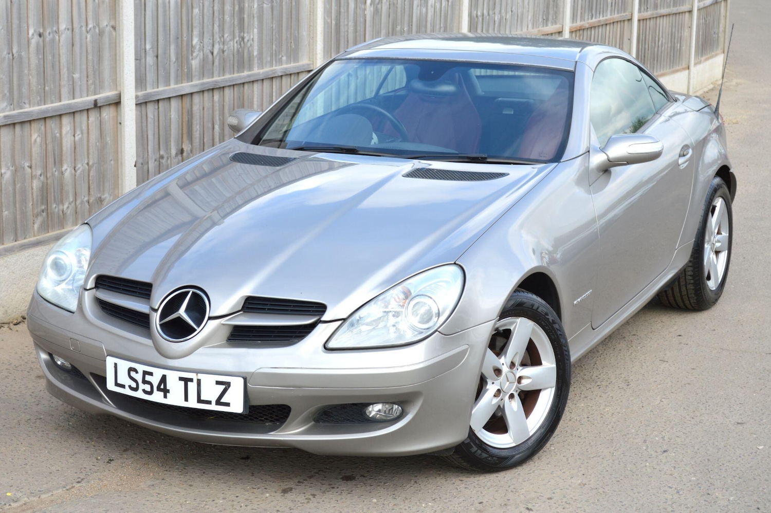 Used Mercedes-Benz SLK 2005 for sale - 76085243: Photo 1