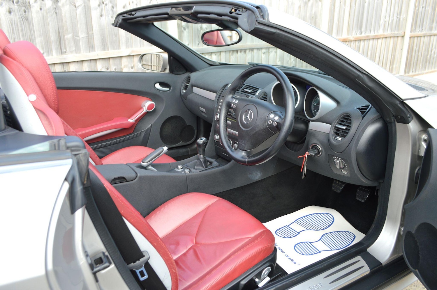 Used Mercedes-Benz SLK 2005 for sale - 76085243: Photo 2