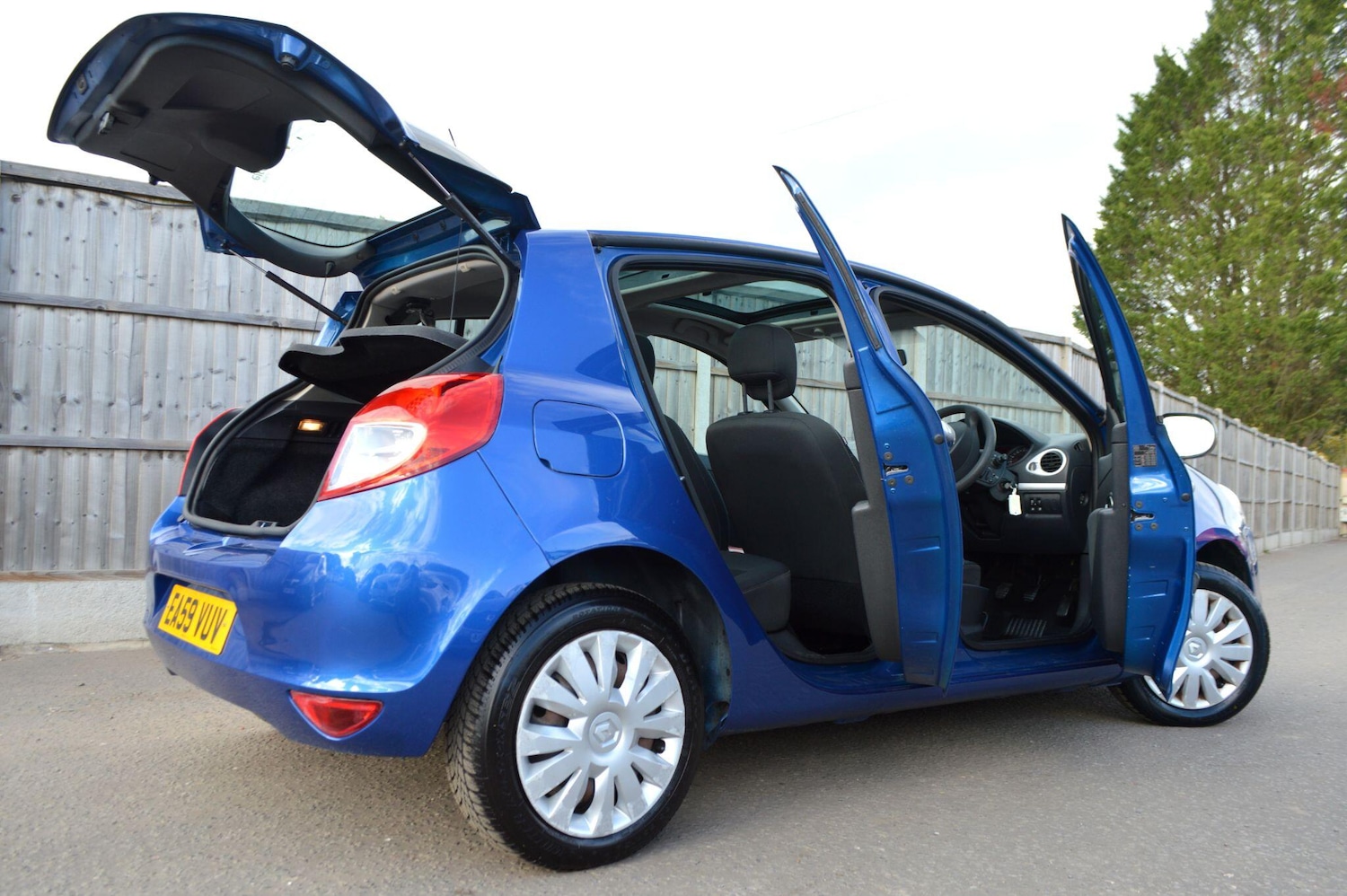 Used Renault Clio 2009 for sale - 76993027: Photo 15